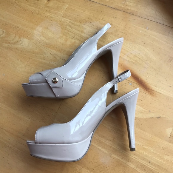 3/20$ Guess nude open toe strappy heels pumps size 8 - Picture 2 of 8